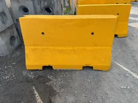 new jersey tip beton yol bariyeri