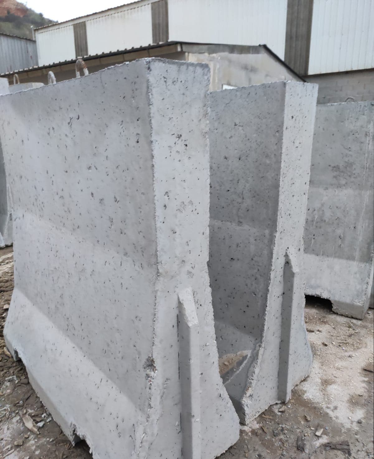 1,5 Metrelik Beton Bariyer